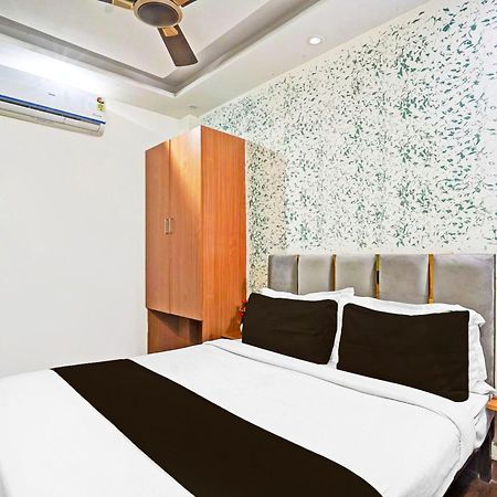 Twamev Residency Hotel Ню Делхи Екстериор снимка